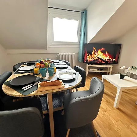 M Lorry Pop Art 3 Avec Balcons Proche Apartment