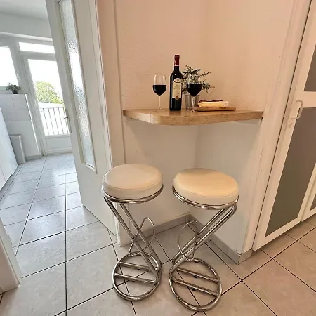 M Lorry Pop Art 3 Avec Balcons Proche Metz